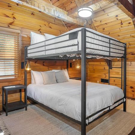 The Dudley Cabins By Avantstay Севьервилл Экстерьер фото