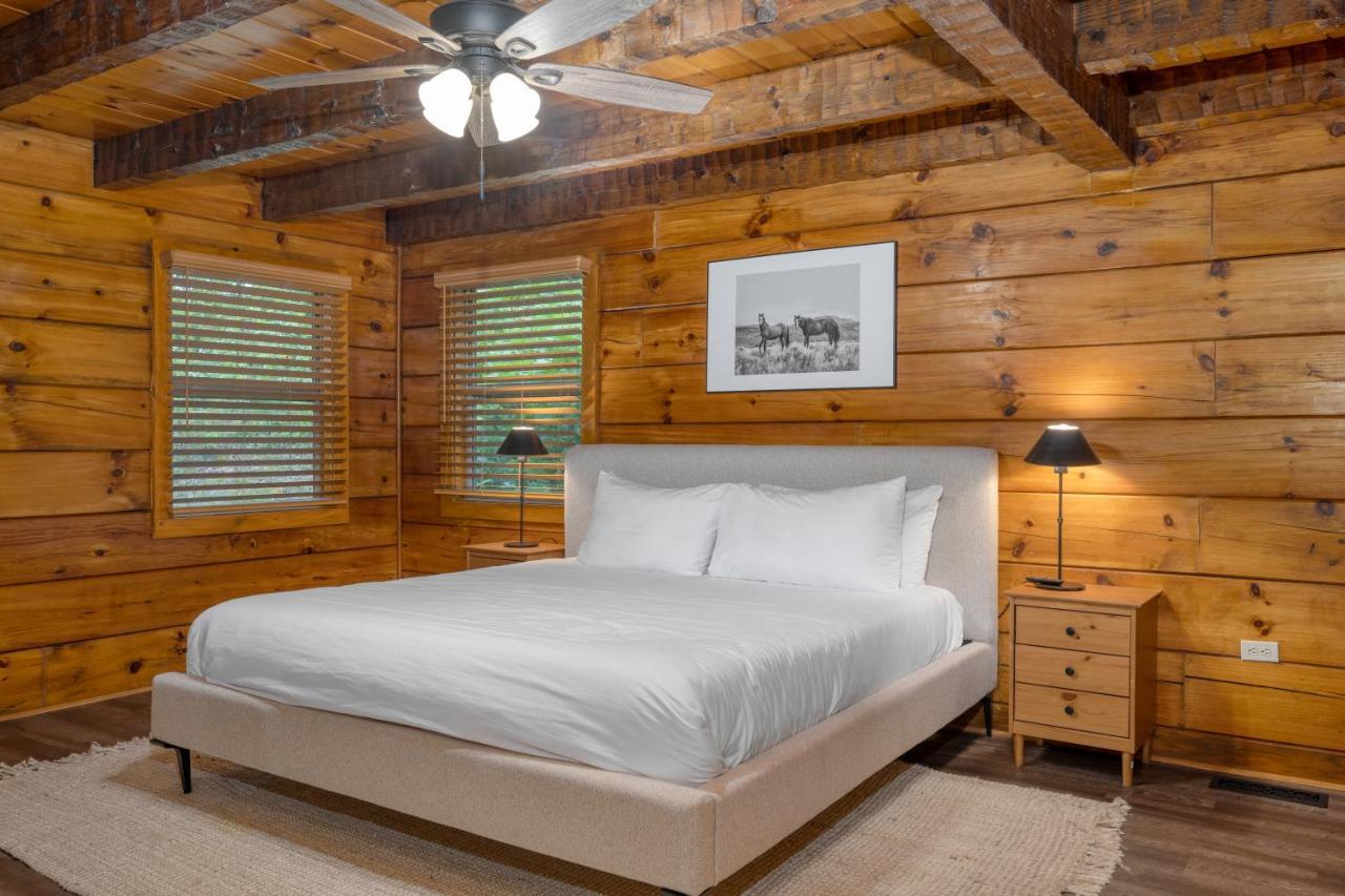 The Dudley Cabins By Avantstay Севьервилл Экстерьер фото