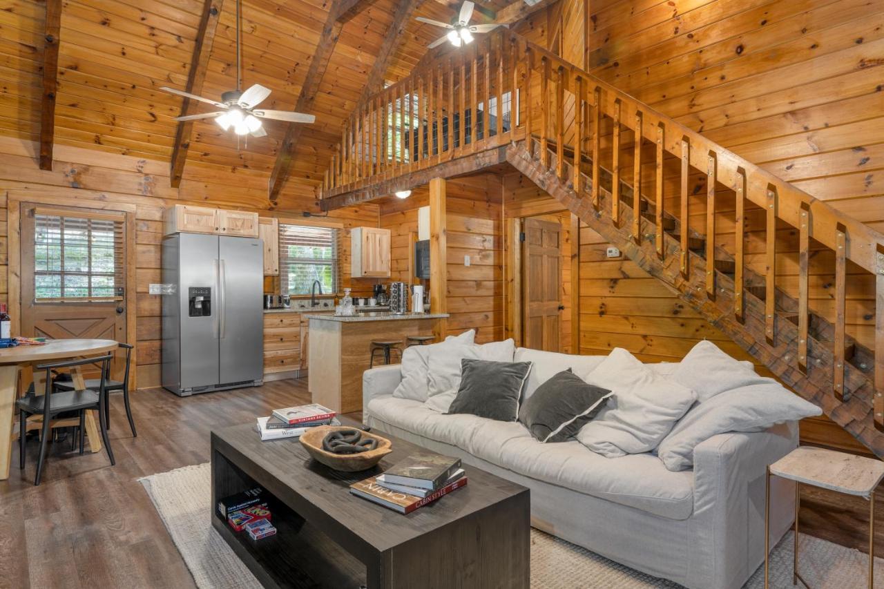 The Dudley Cabins By Avantstay Севьервилл Экстерьер фото